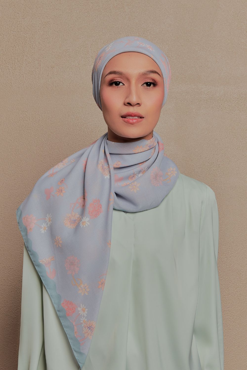 Petrascarves - Everbloome Collection Cotton Square (Bluebell)