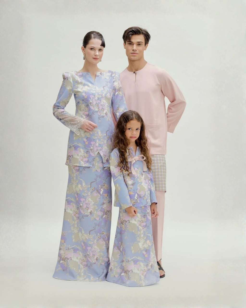 Azalea Lace Mini Kurung