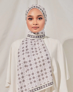 Petrascarves X Syfqhakmr Collection Shawl - Gunpowder Gray & White