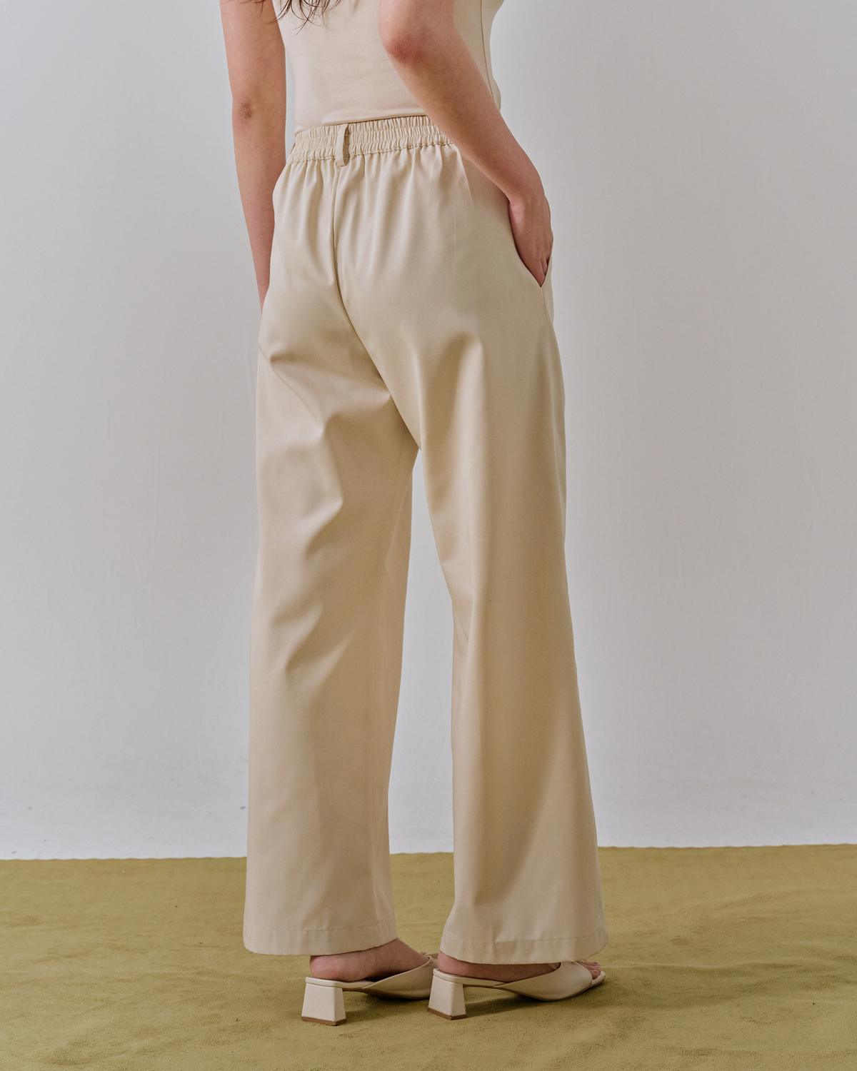 DEMI High-Waisted Pants - Butter Cream