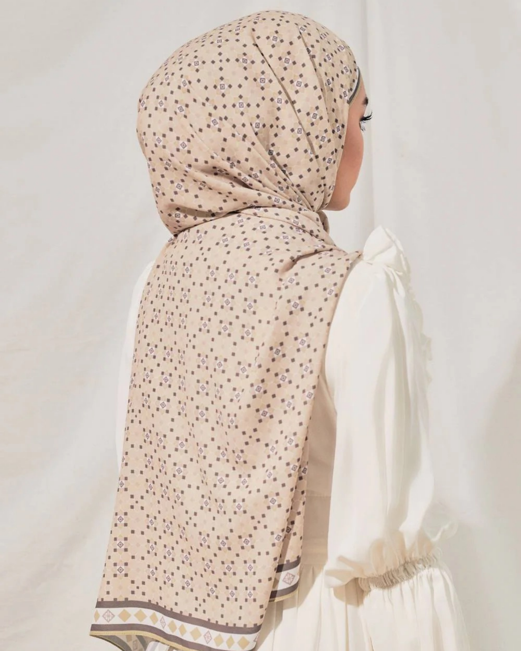Petrascarves X Syfqhakmr Collection Shawl - Moss Green