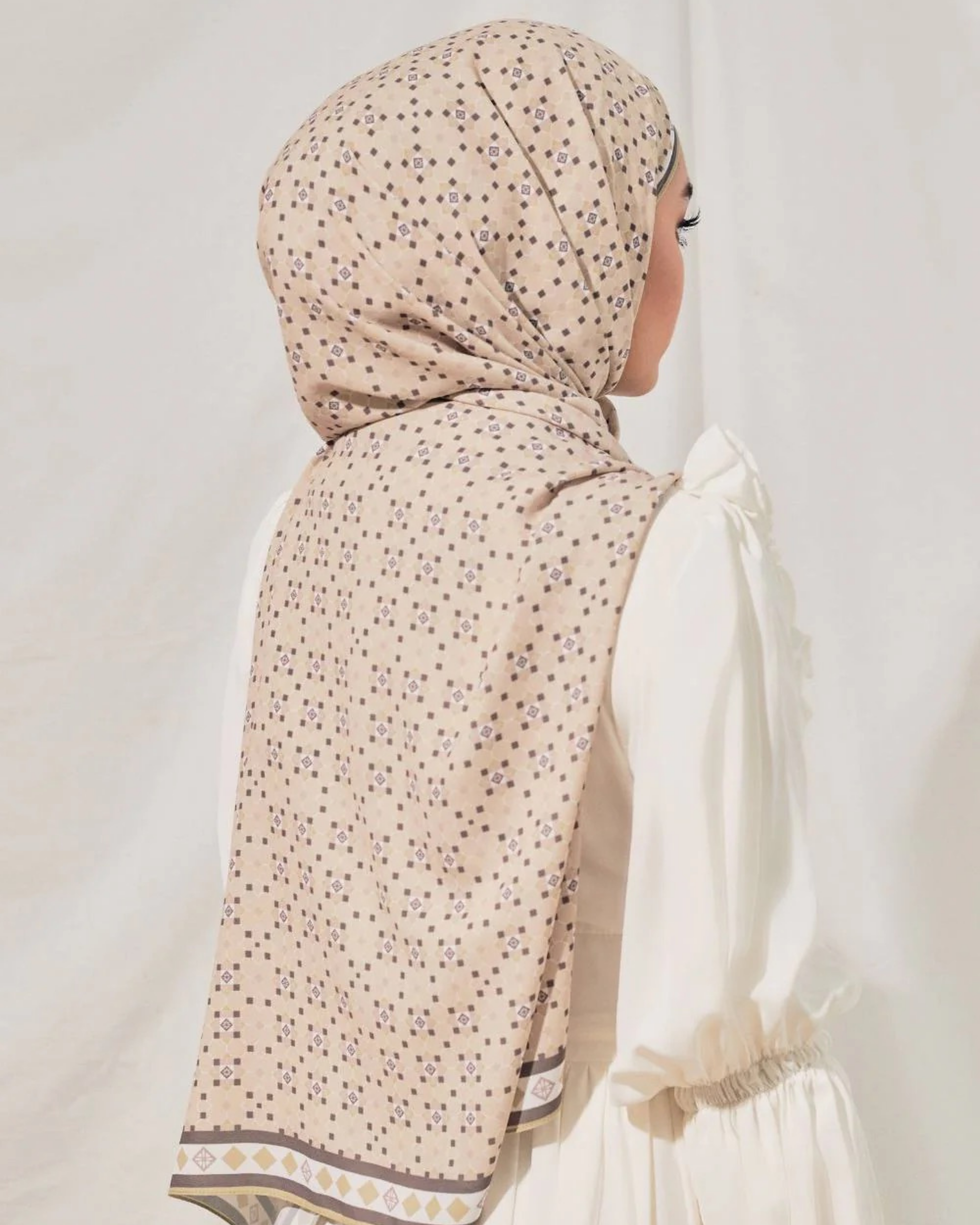 Petrascarves X Syfqhakmr Collection Shawl - Moss Green