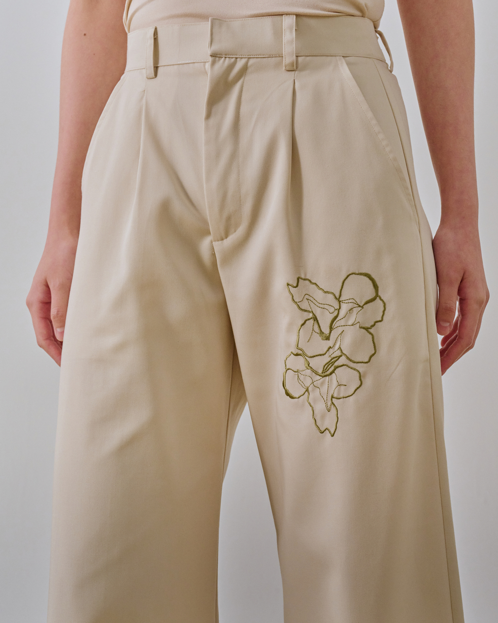DEMI High-Waisted Pants - Butter Cream