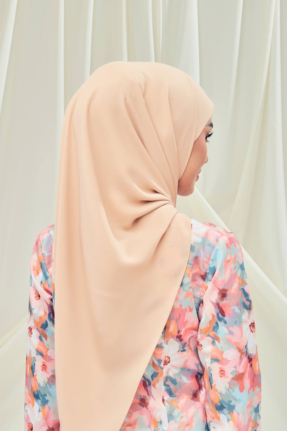 Petrascarves - Alyssa Basics Square (Nude)