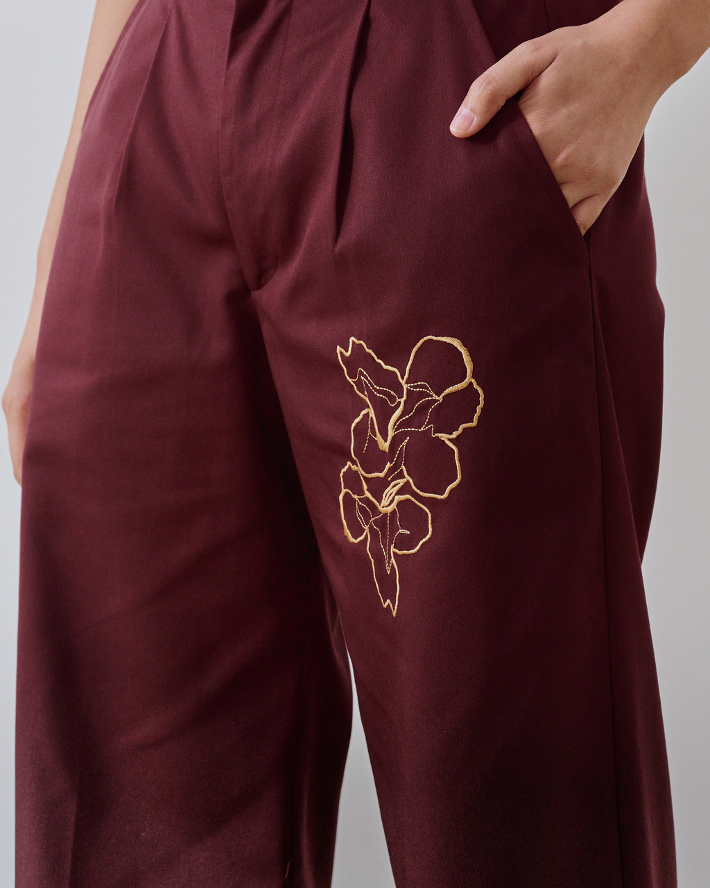 DEMI High-Waisted Pants - Maroon