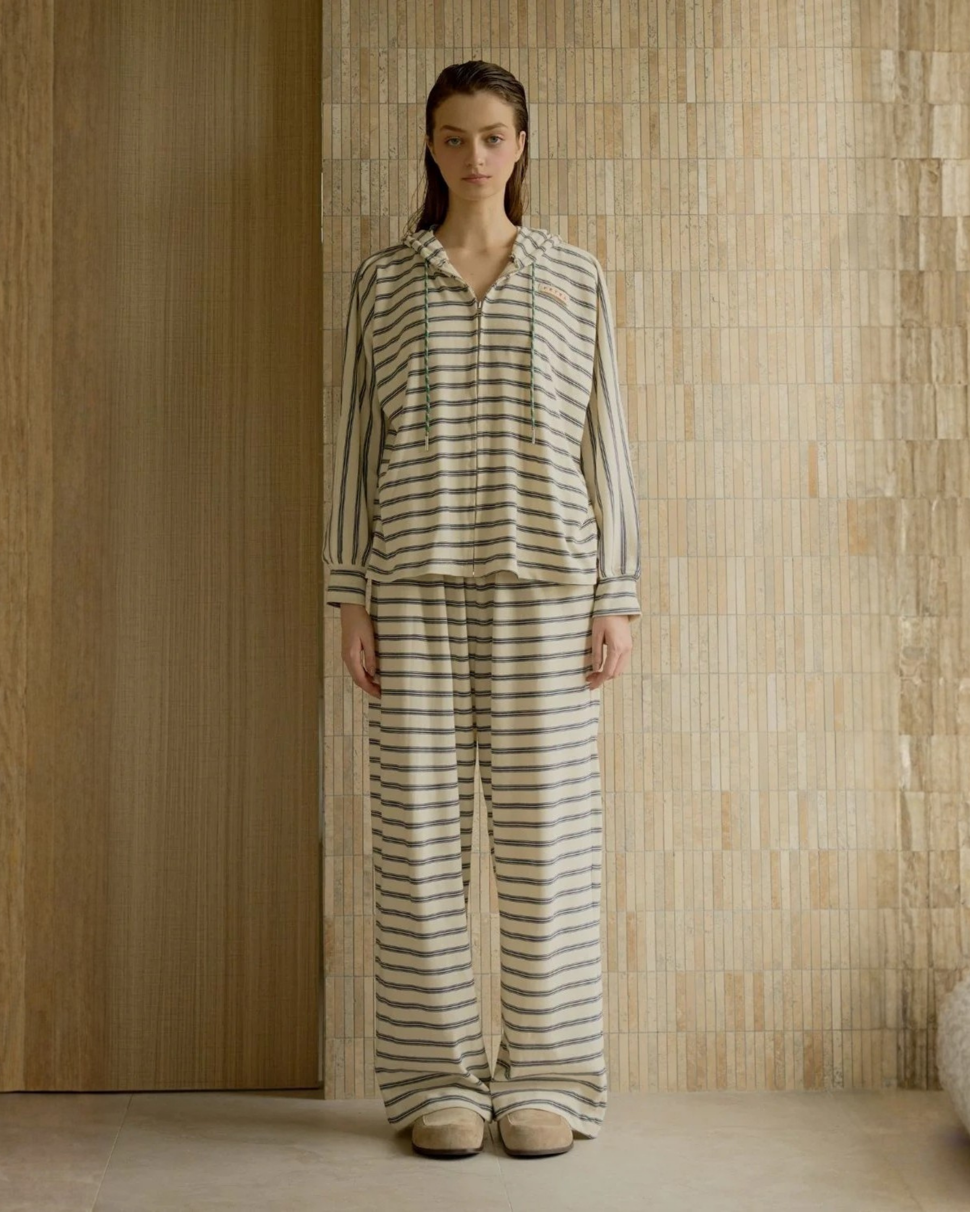 Le Voile Hoodie And Pants Sets