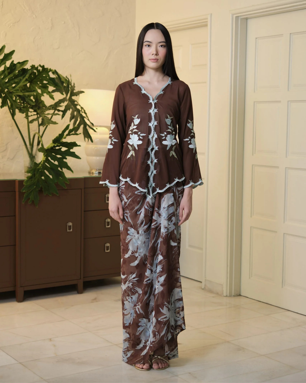 Lastika Embroidered Kebaya Brown