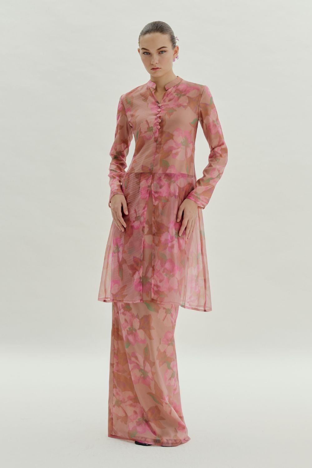 Roselyn Organza Kurung Pahang