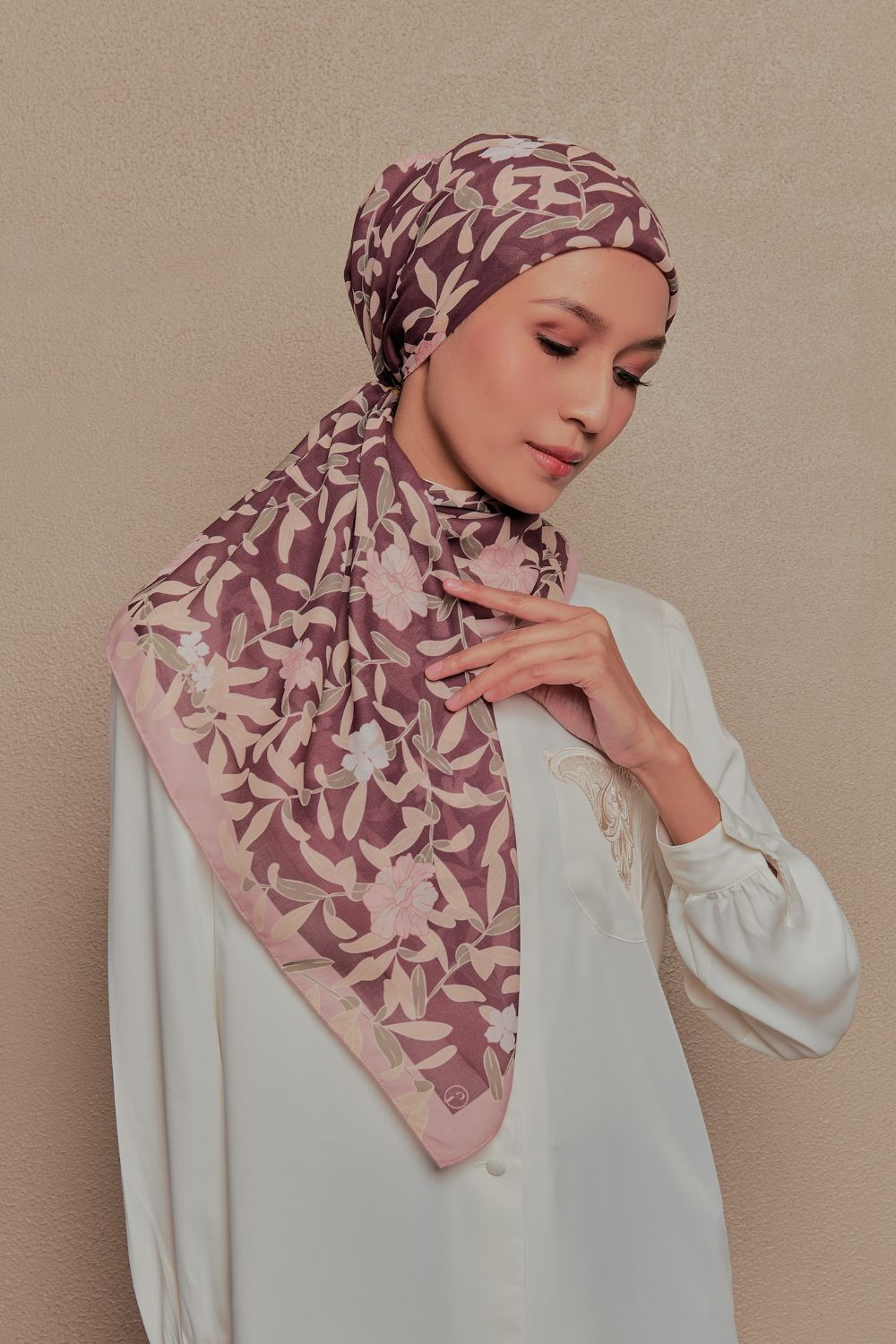 Petrascarves - Alyssa Cotton Voile Square (Maroon)