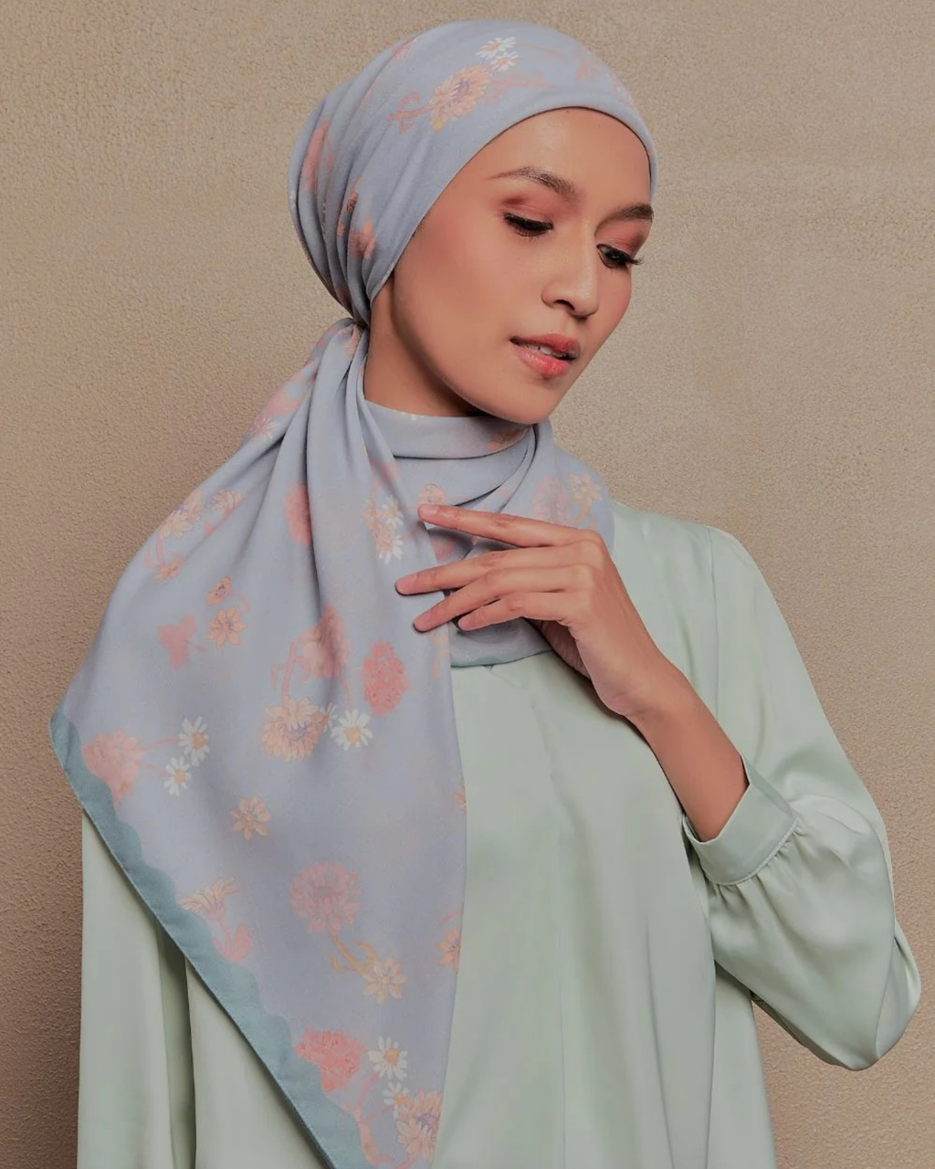 Petrascarves - Everbloome Collection Cotton Square (Bluebell)