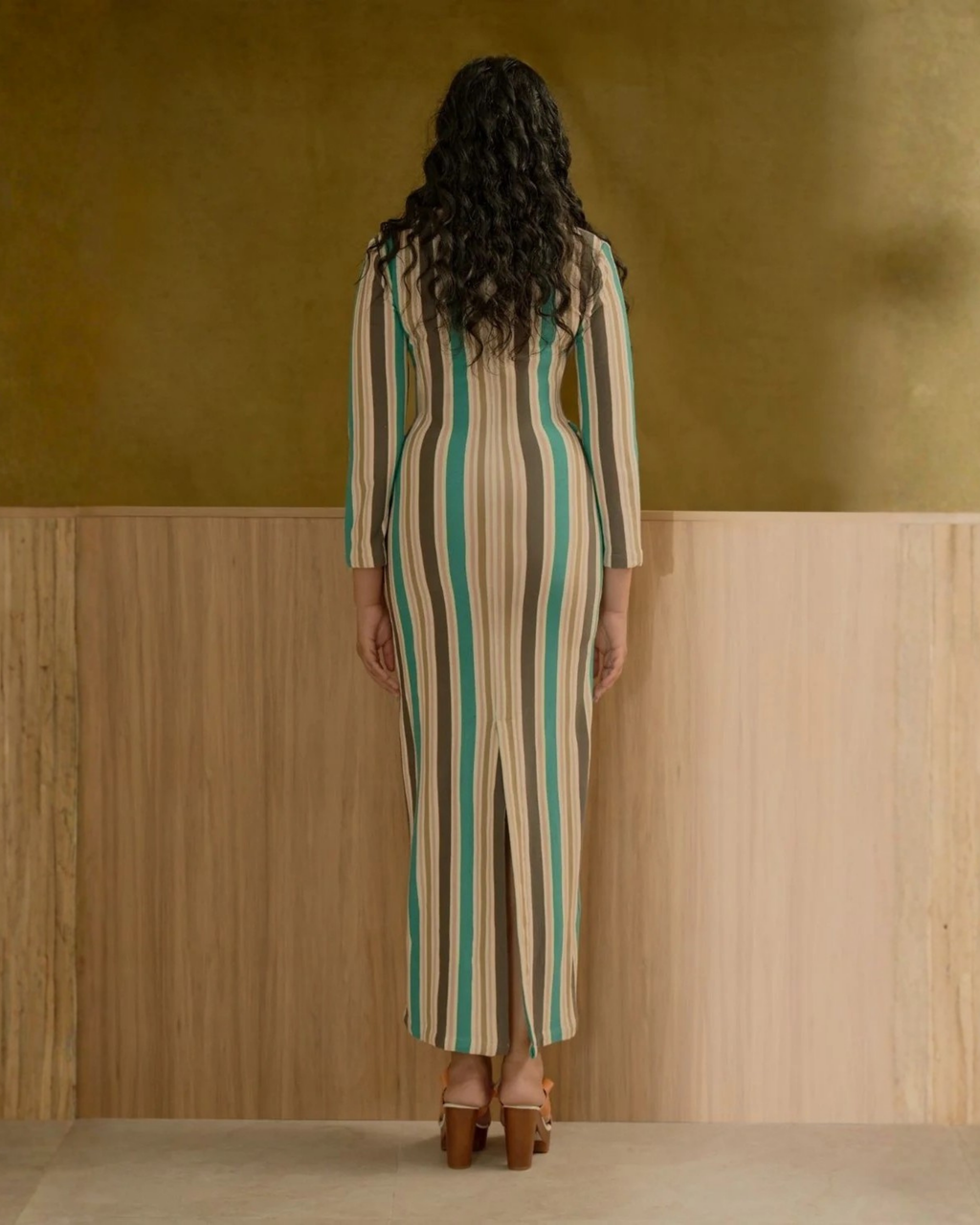 Le Robe Raye (Light Green/Nude)
