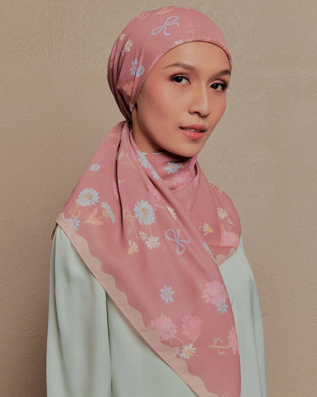 Petrascarves - Everbloome Collection Cotton Square (Crimson)