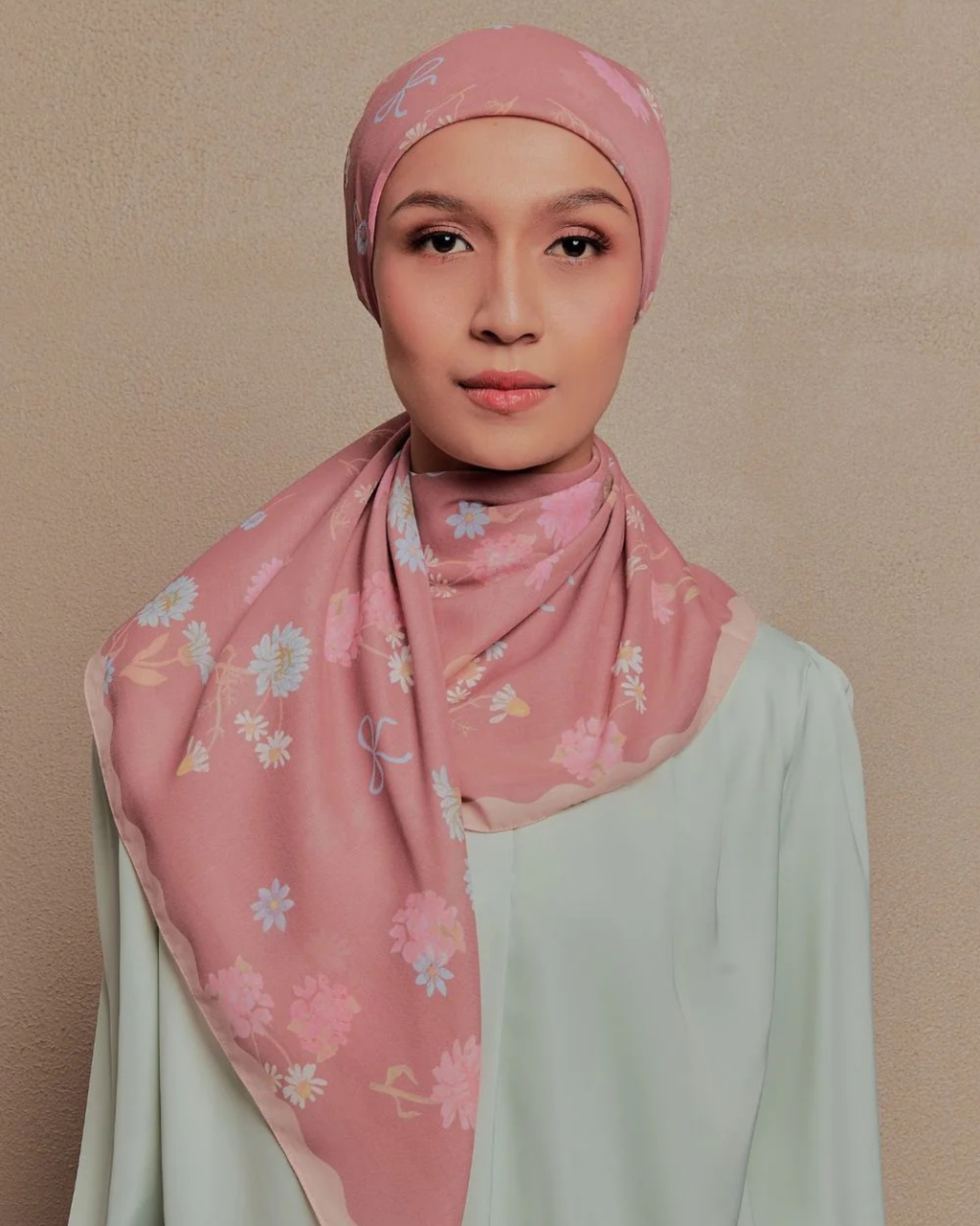 Petrascarves - Everbloome Collection Cotton Square (Crimson)