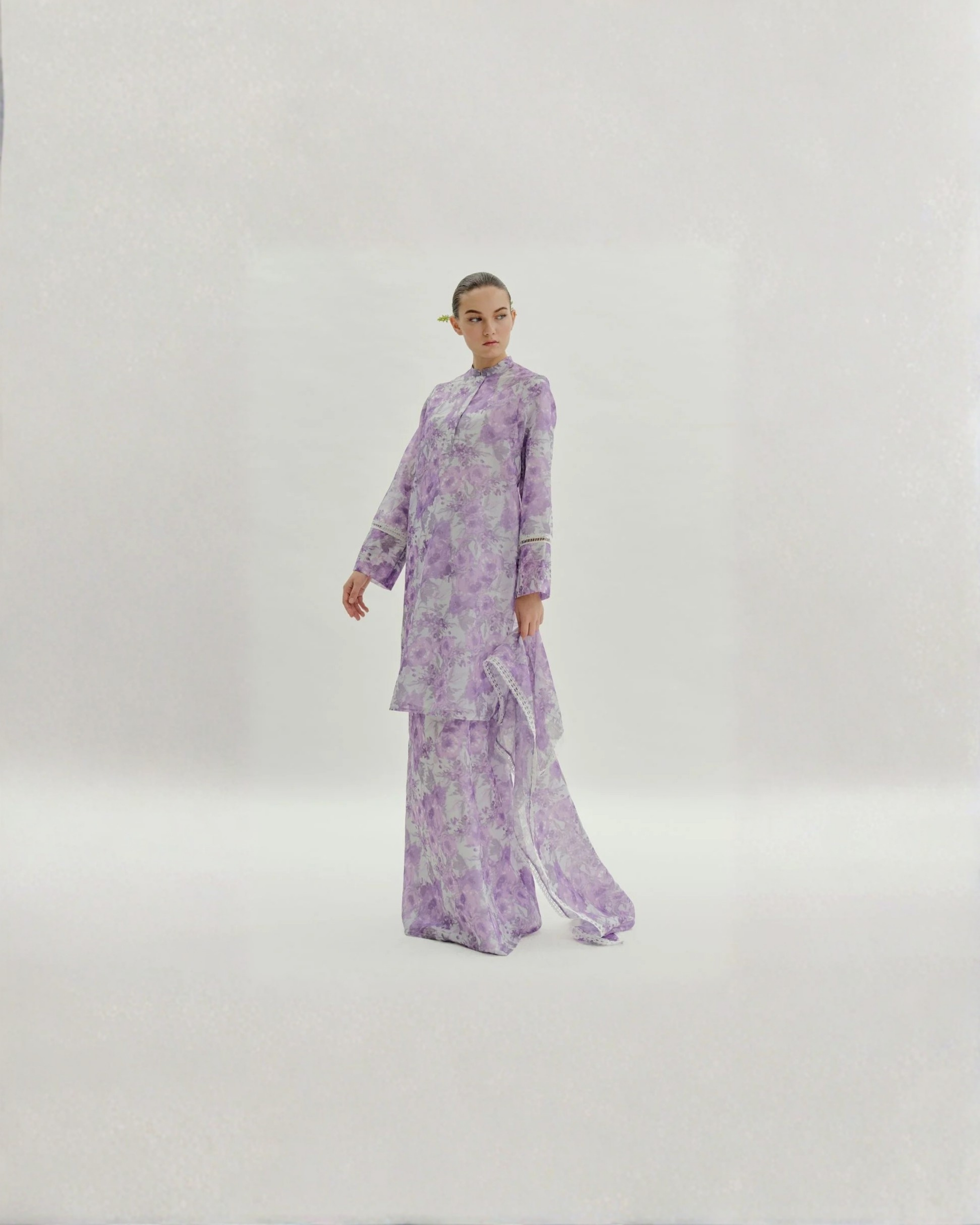 Solana Organza Kurung Labuh With Shawl (Purple)