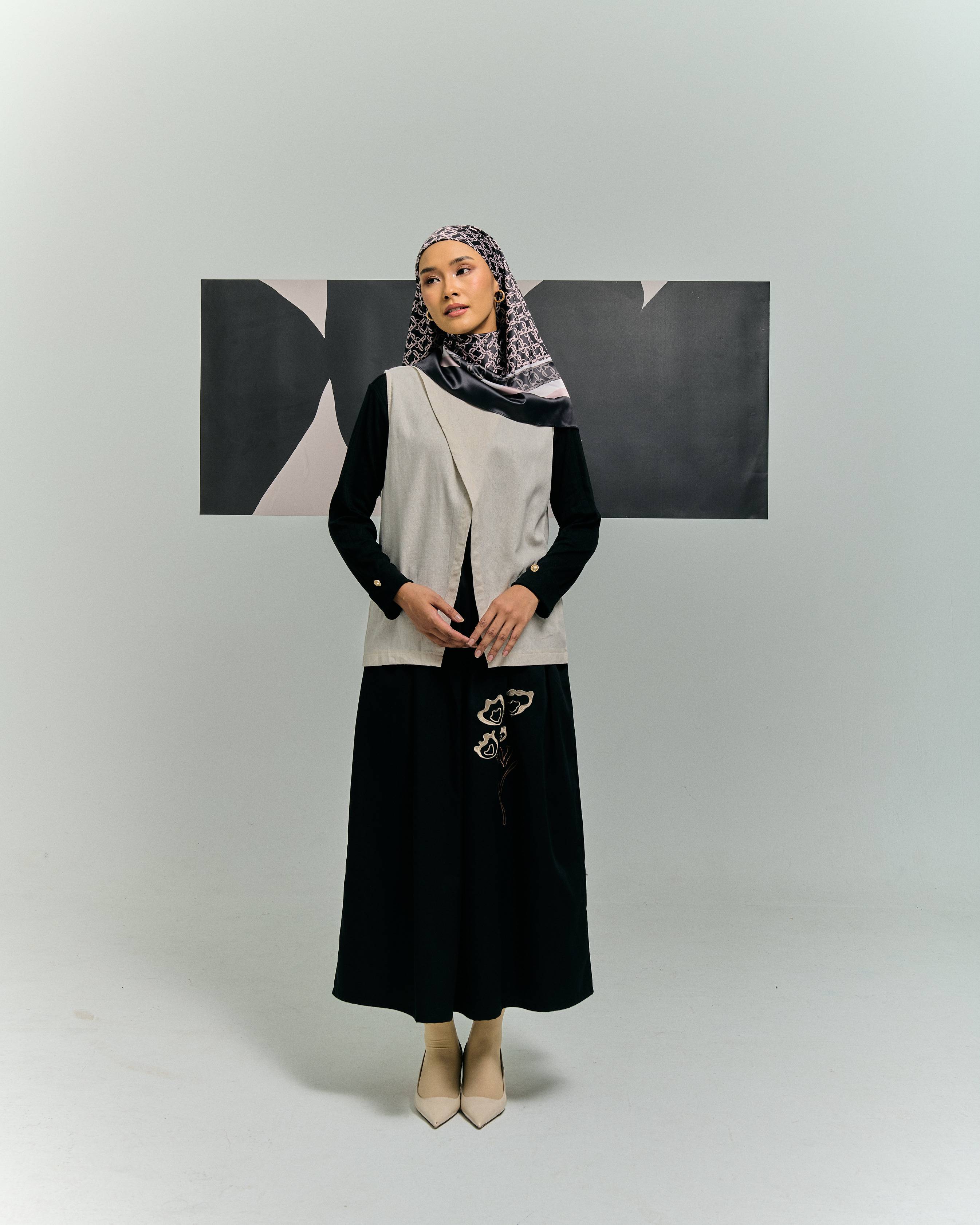 The Signature Monogram - Noir Black