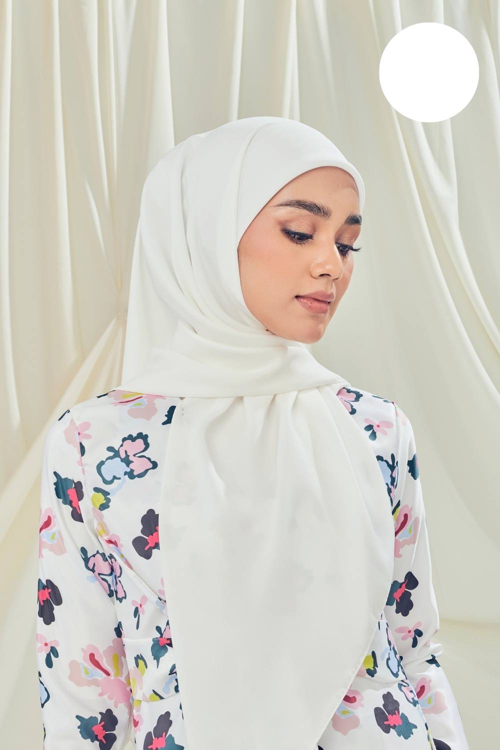 Petrascarves - Alyssa Basics Square (Pearly White)