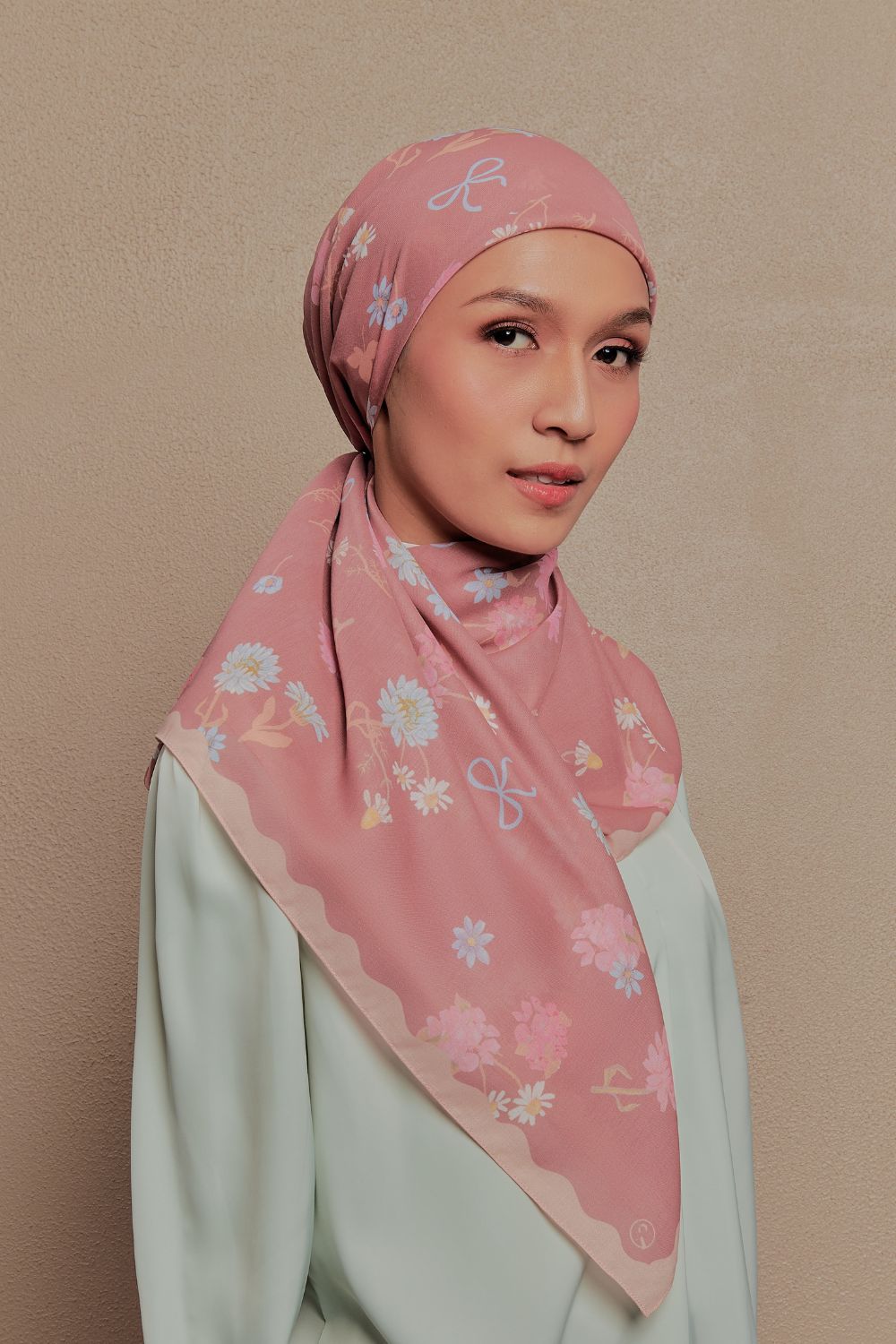 Petrascarves - Everbloome Collection Cotton Square (Crimson)