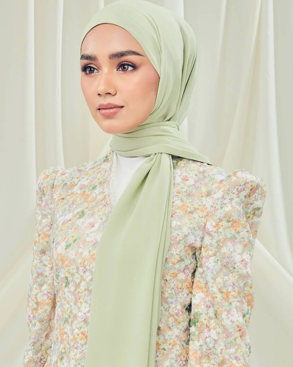 Petrascarves - Alyssa Basics Shawl (Apple Tea)