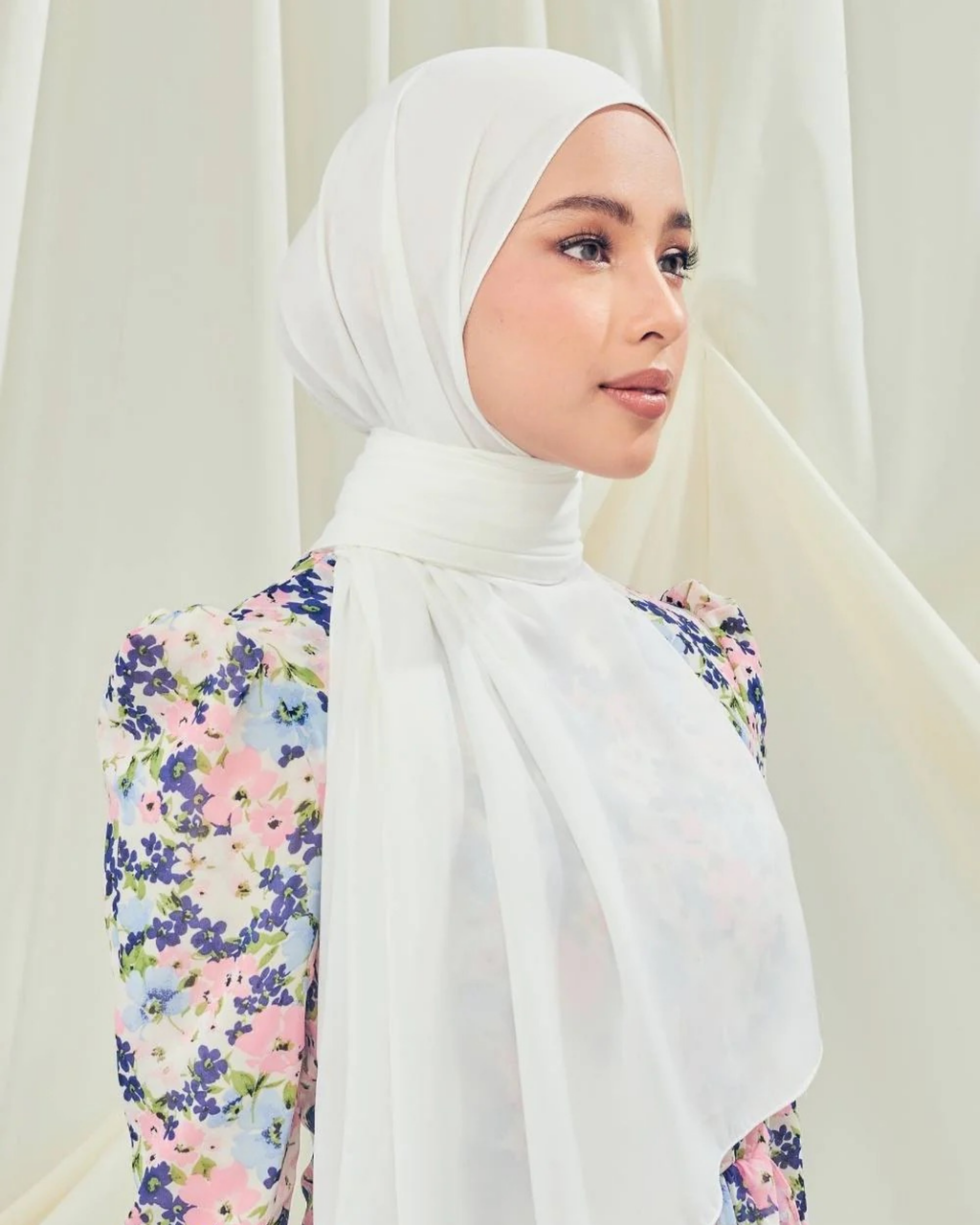 Petrascarves - Alyssa Basics Shawl (Pearly White)