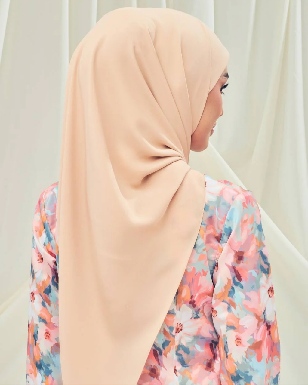 Petrascarves - Alyssa Basics Square (Nude)