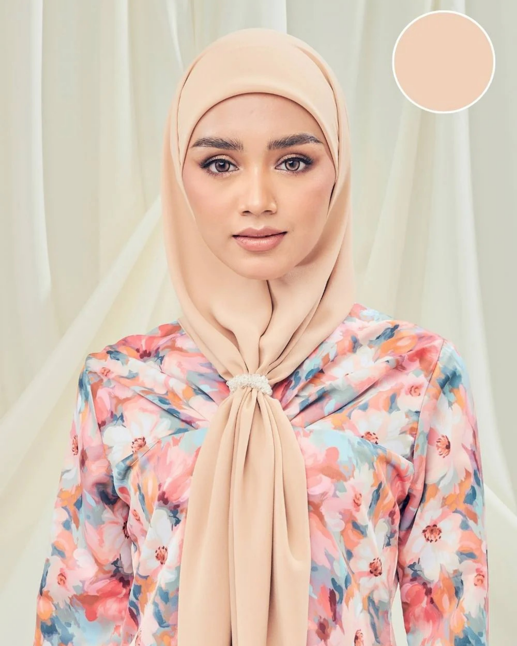 Petrascarves - Alyssa Basics Square (Nude)