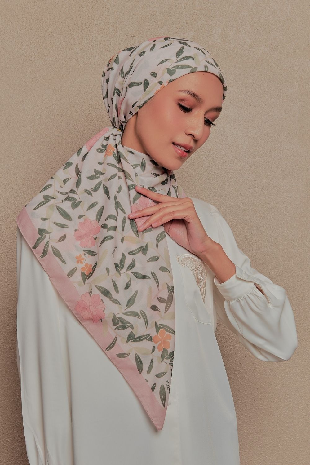 Petrascarves - Alyssa Cotton Voile Square (Ivory White)