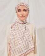 Petrascarves X Syfqhakmr Collection Shawl - Nude & Brown