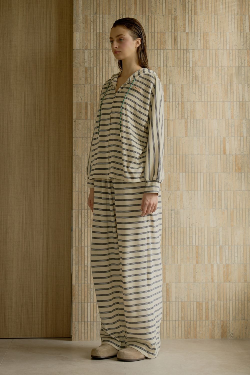 Le Voile Hoodie And Pants Sets
