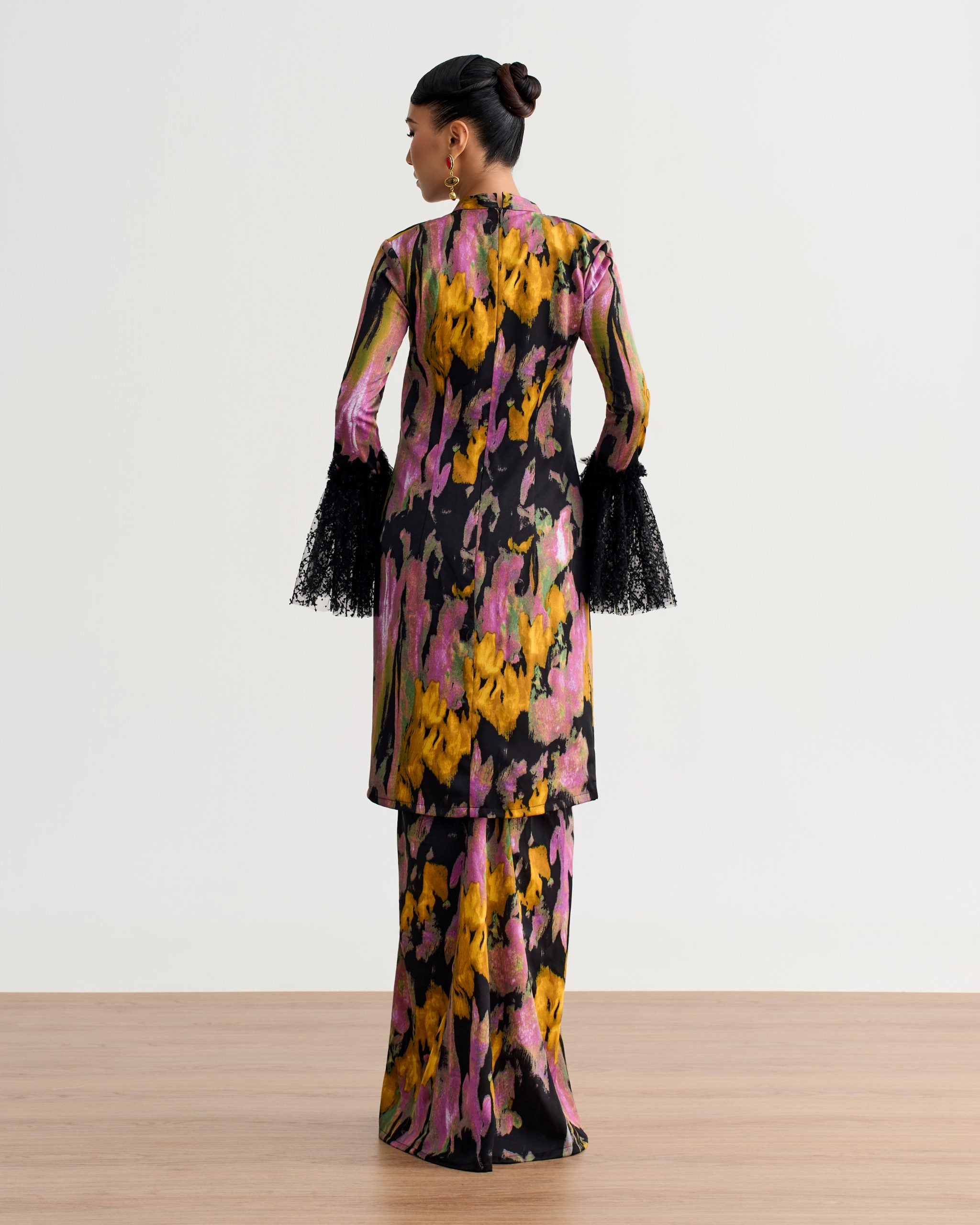 Velma Tulle Kurung Pahang