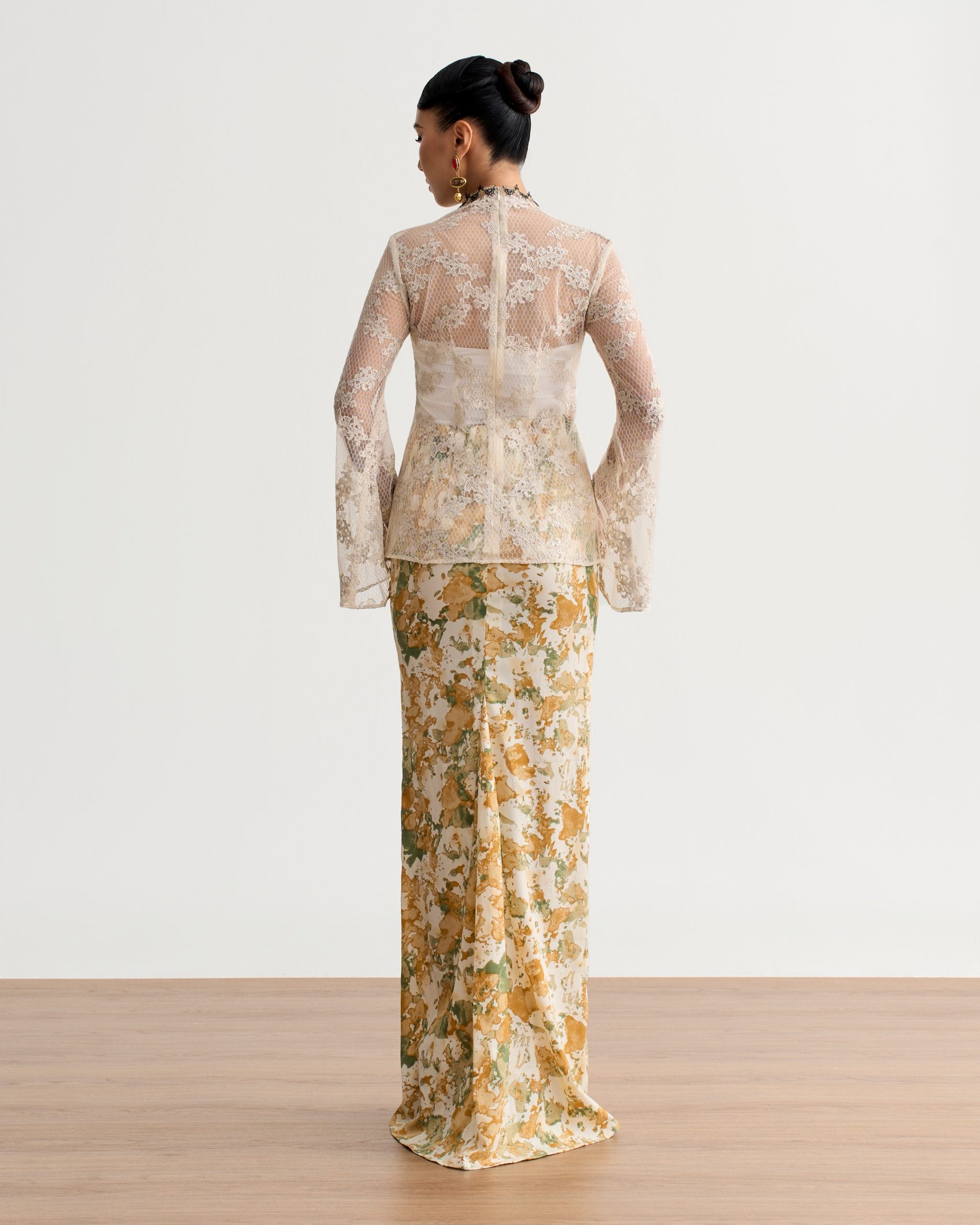 Amaya Kurung Kebaya
