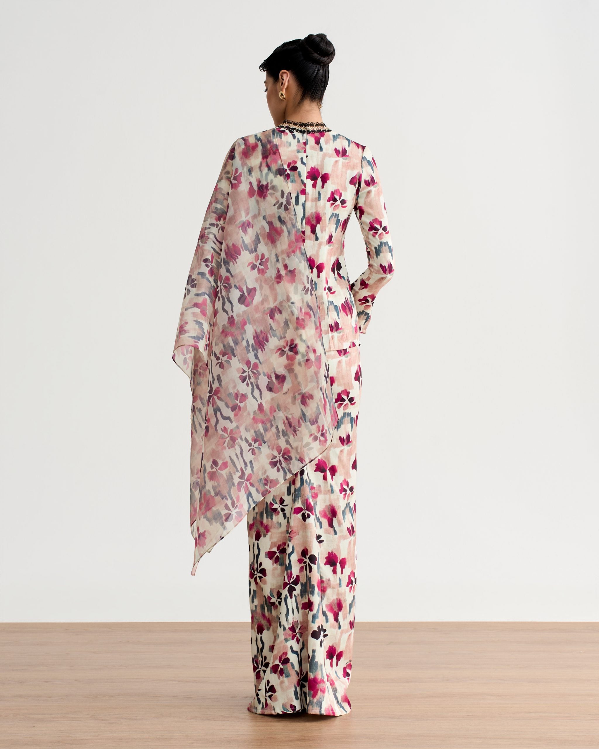 Raheen Modern Kebaya
