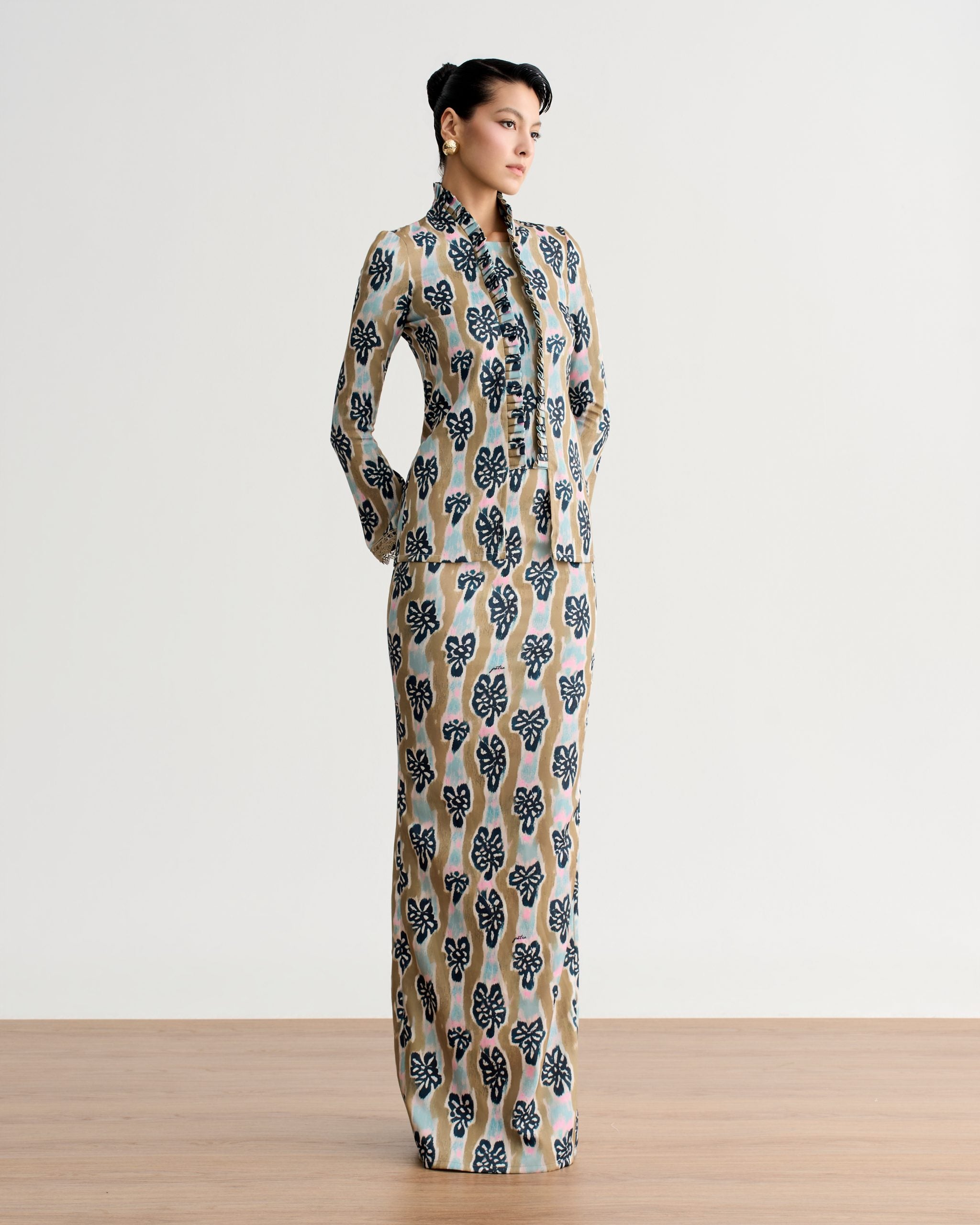 Taneea Ruffled Modern Kebaya