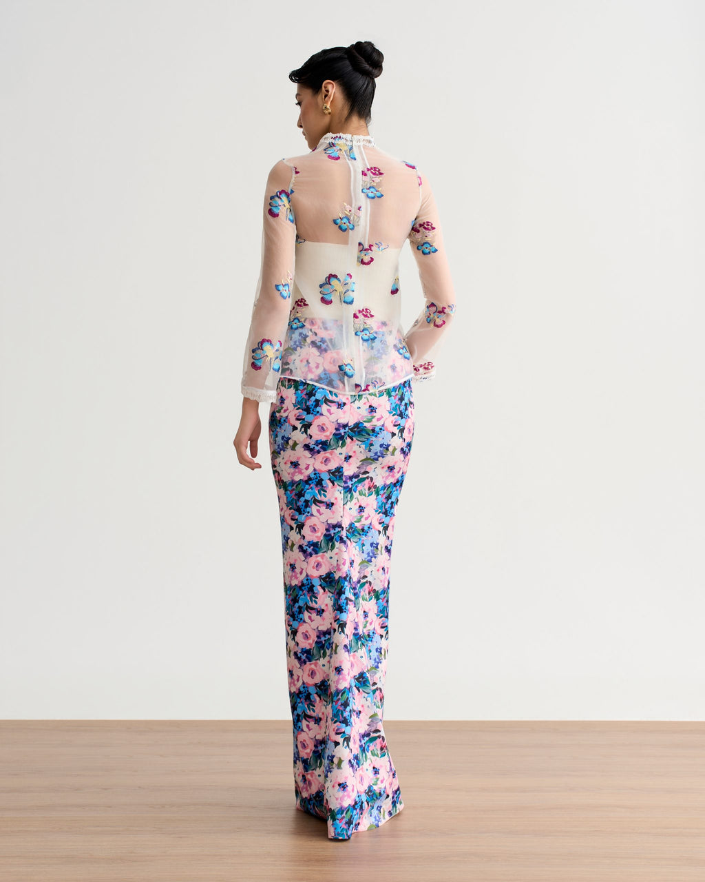 Lylia White Trim Organza Kebaya