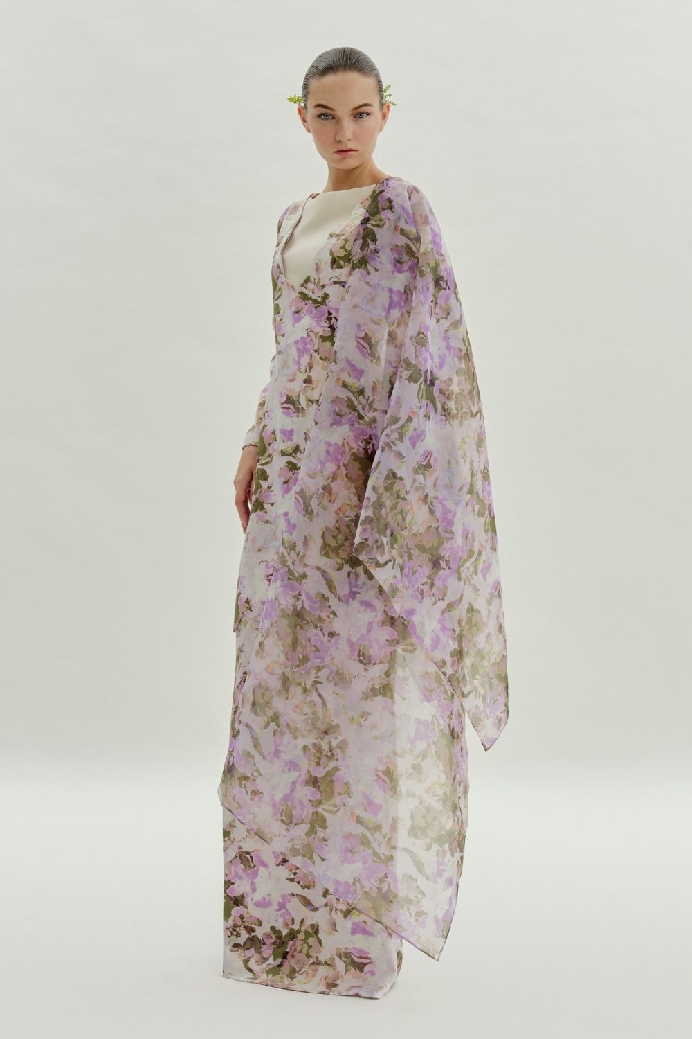 Violet Scallop Modern Kurung With Organza Shawl