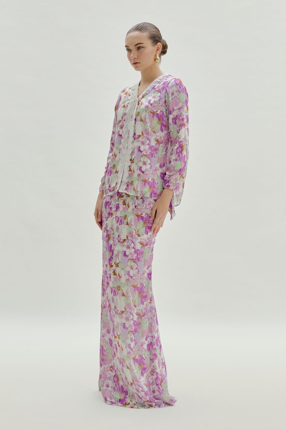 Amarinda Chiffon Loose Kebaya