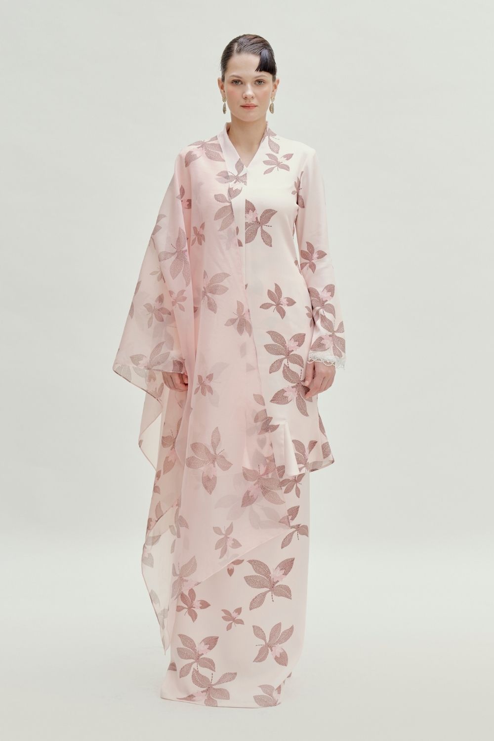 Mendela Ruffled Modern Kurung With Organza Shawl