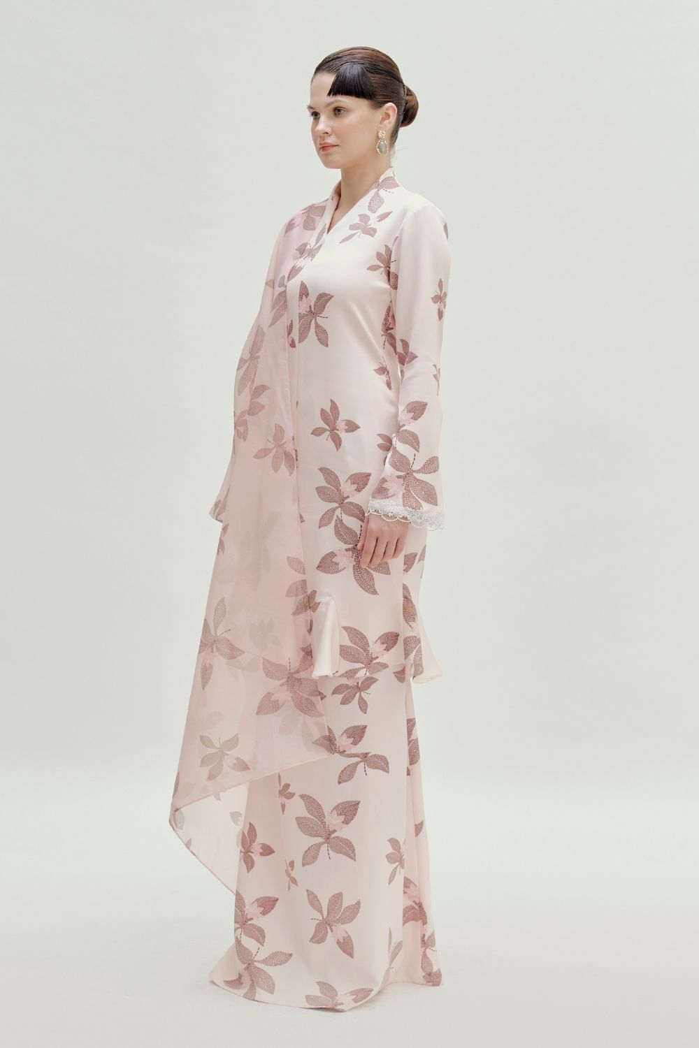 Mendela Ruffled Modern Kurung With Organza Shawl