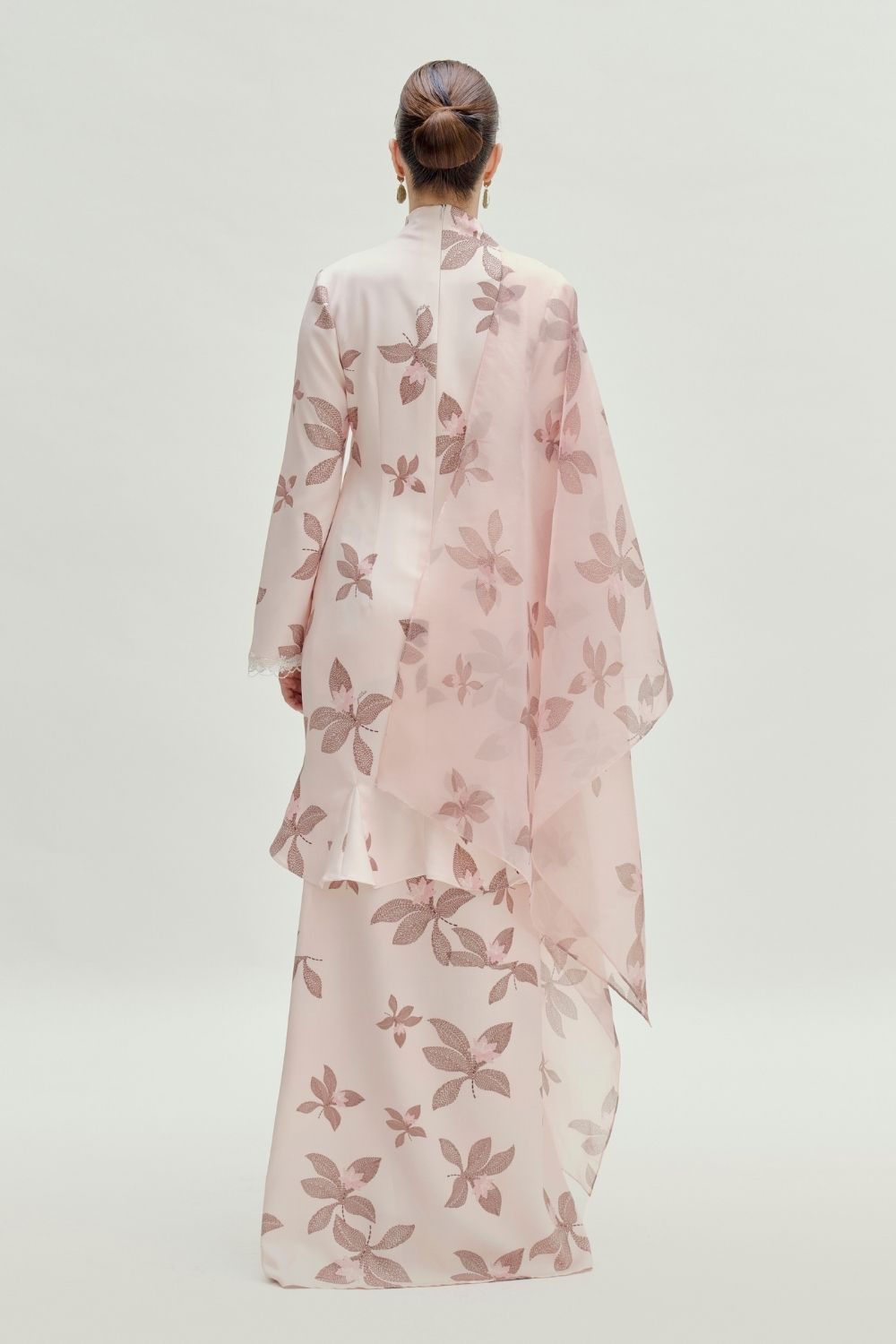 Mendela Ruffled Modern Kurung With Organza Shawl
