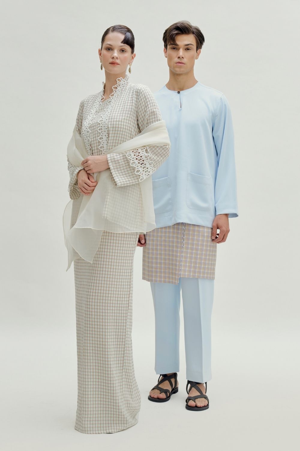 Lilith Essential Lace Kebaya (Brown)