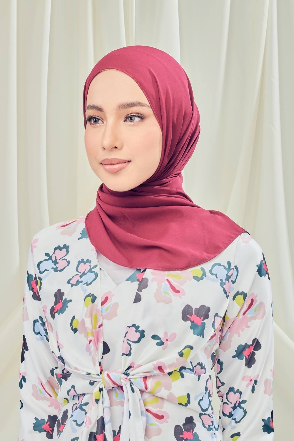 Petrascarves - Alyssa Basics Shawl (Scarlet)