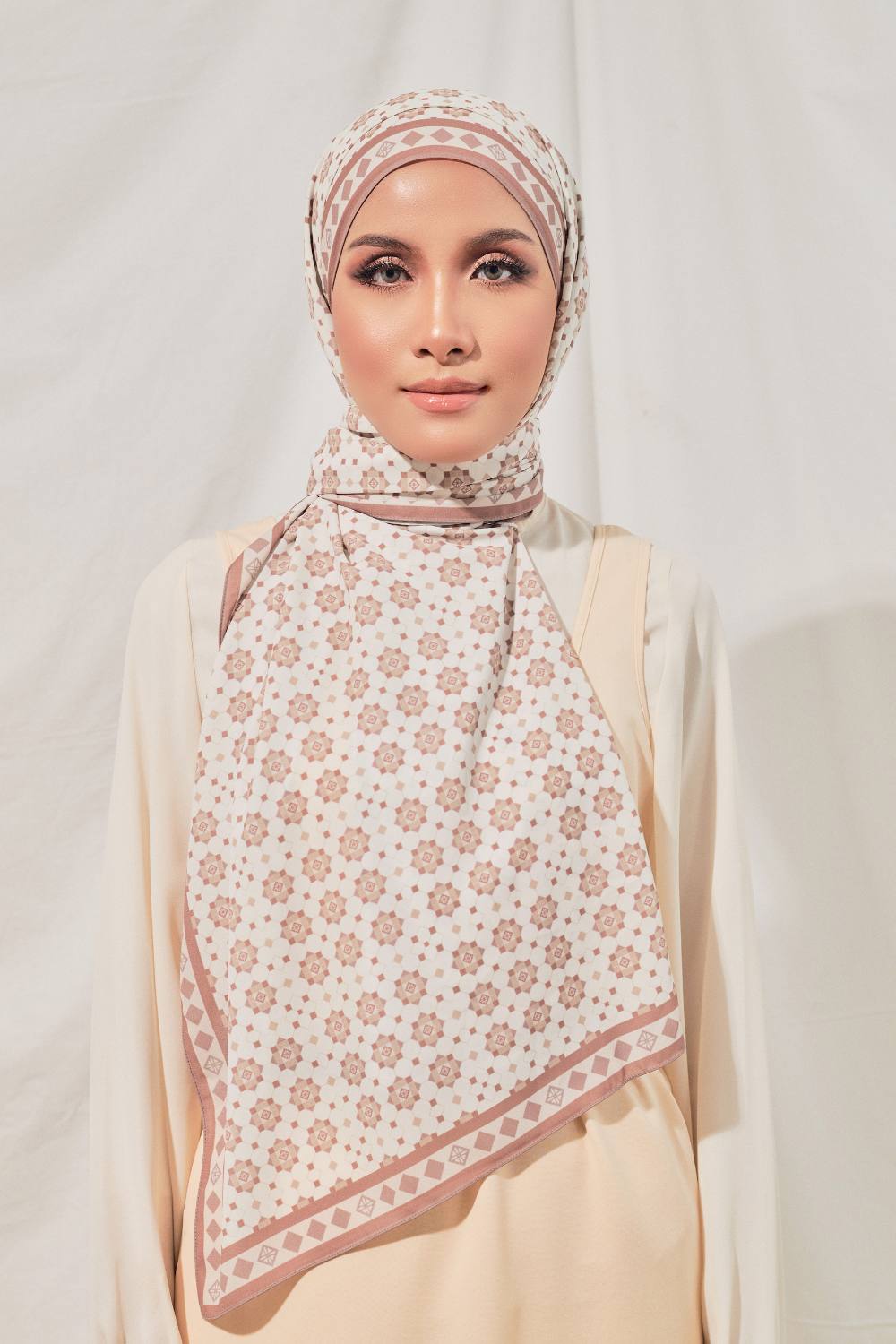 Petrascarves X Syfqhakmr Collection Shawl - Nude & Brown