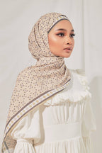 Petrascarves X Syfqhakmr Collection Shawl - Moss Green