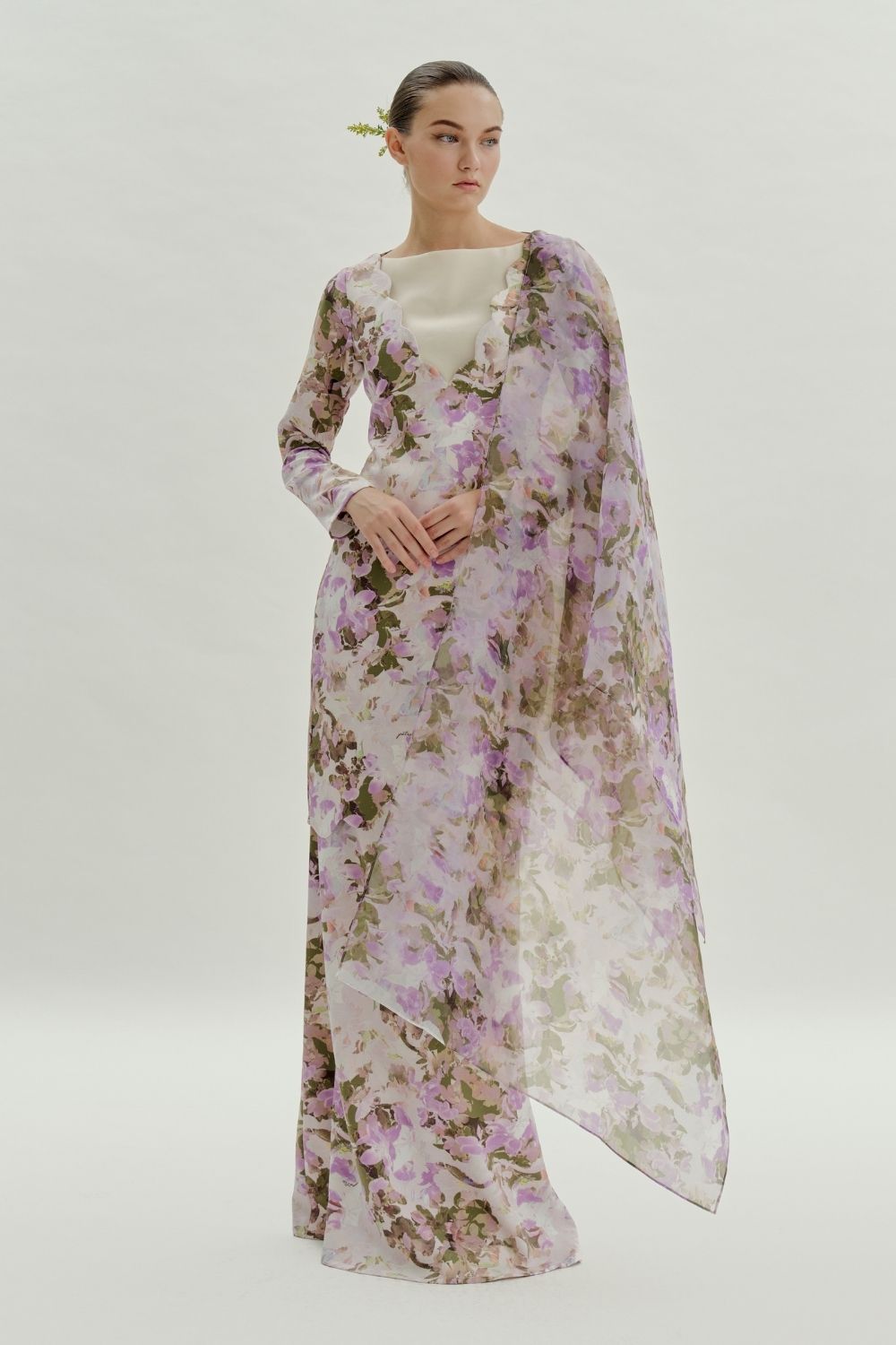 Violet Scallop Modern Kurung With Organza Shawl