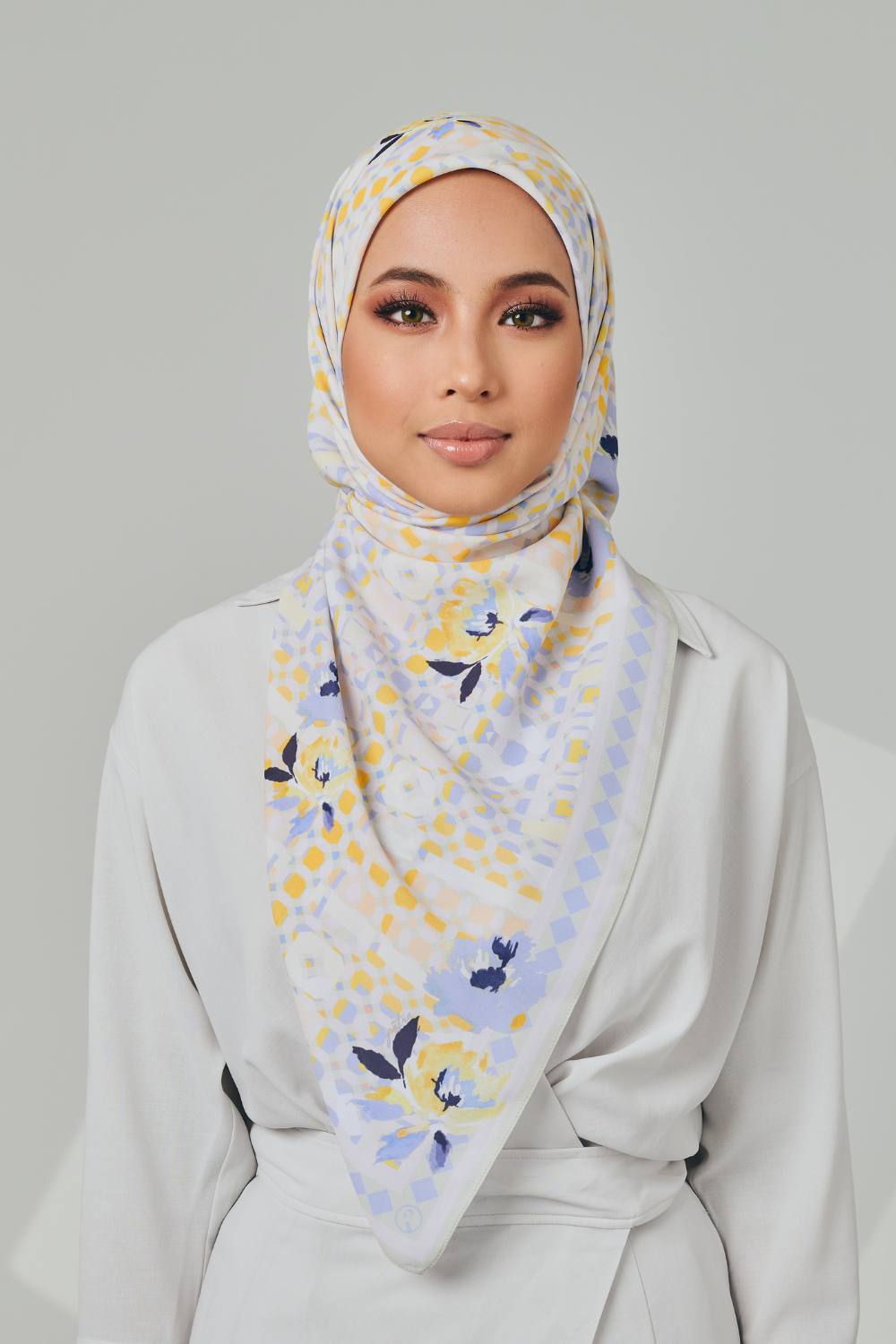 Petrascarves Antalya Collection Square (Yellow Amber)