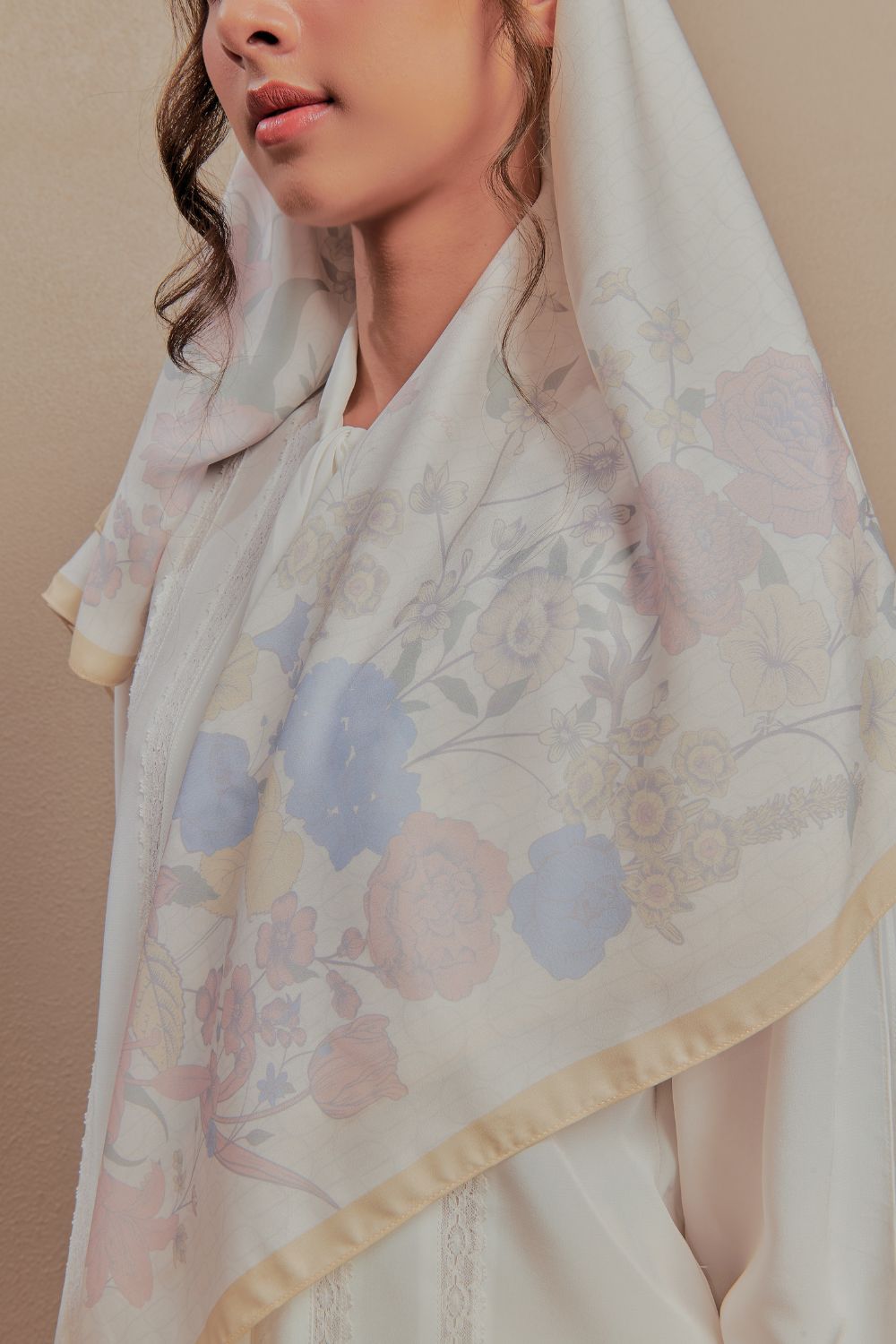 Petrascarves Blossom Raya Collection Square (Pastel Yellow)
