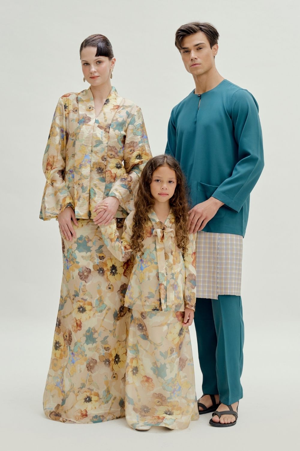 Zahnita Ruffled Modern Kebaya